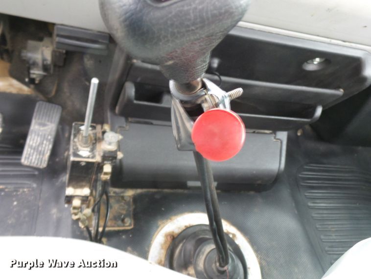 image for item DH7913 2001 Freightliner FL80 bucket truck