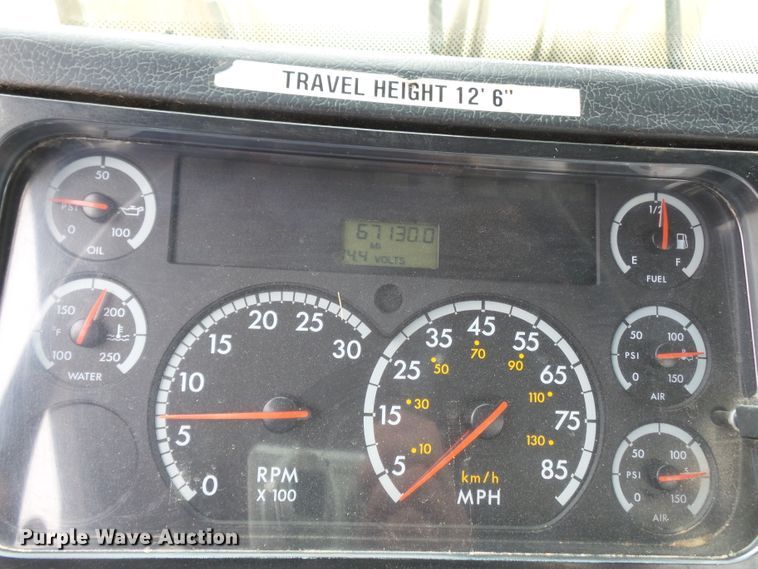 image for item DH7913 2001 Freightliner FL80 bucket truck