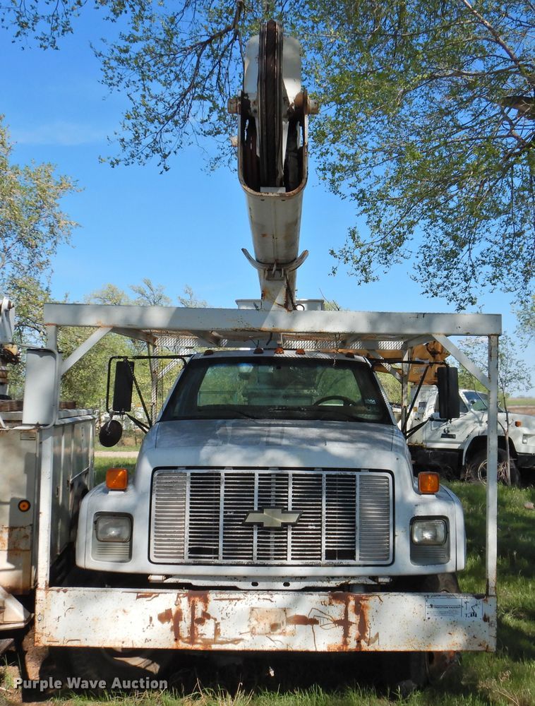 image for item DI0066 1994 Chevrolet Kodiak bucket truck