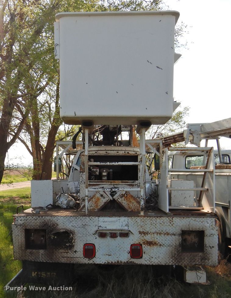 image for item DI0066 1994 Chevrolet Kodiak bucket truck