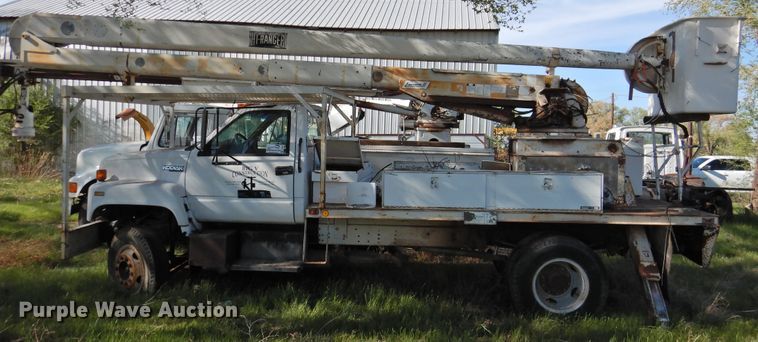 image for item DI0066 1994 Chevrolet Kodiak bucket truck