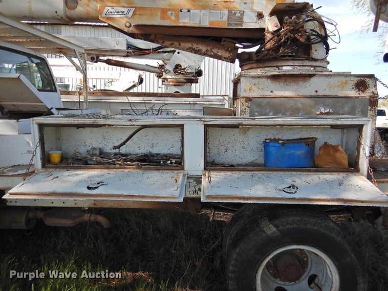 image for item DI0066 1994 Chevrolet Kodiak bucket truck