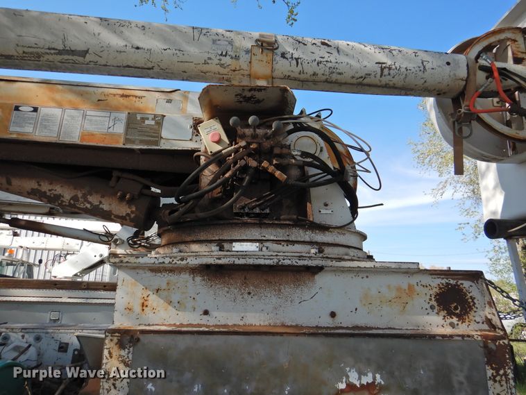 image for item DI0066 1994 Chevrolet Kodiak bucket truck