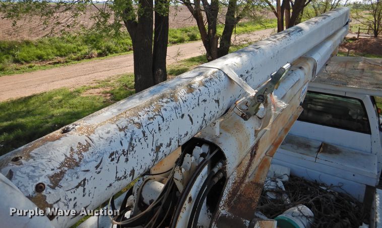 image for item DI0066 1994 Chevrolet Kodiak bucket truck