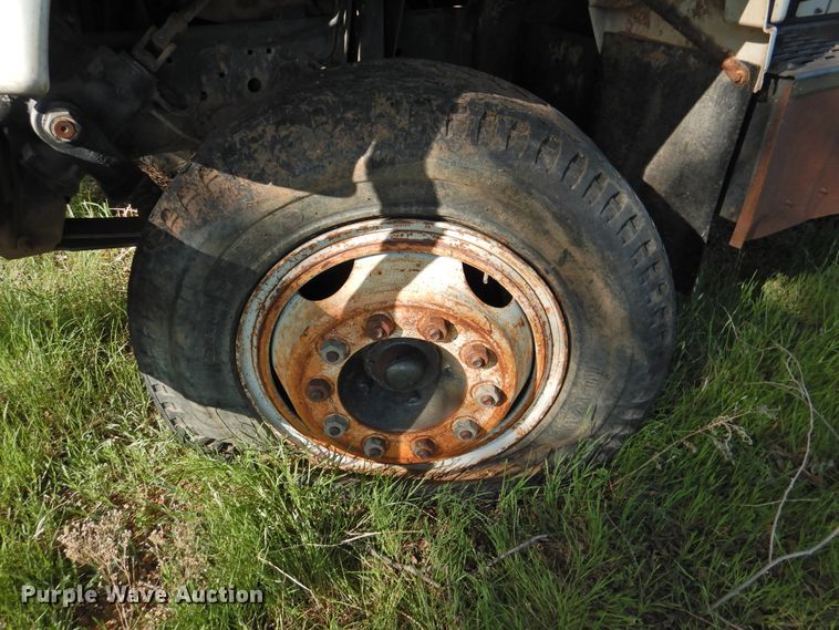 image for item DI0066 1994 Chevrolet Kodiak bucket truck