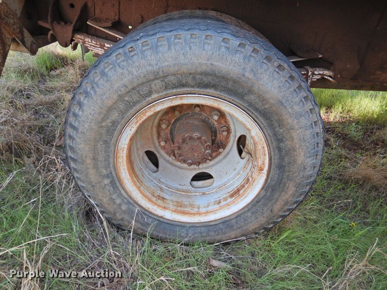 image for item DI0066 1994 Chevrolet Kodiak bucket truck