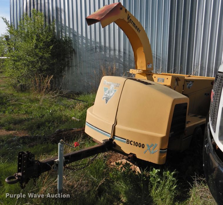 image for item DI0068 2004 Vermeer BC1000XL wood chipper