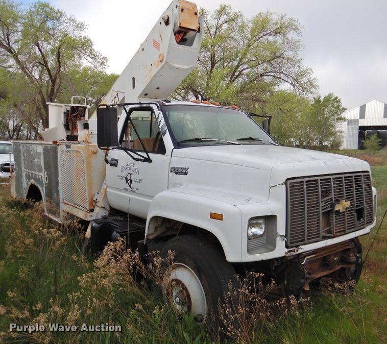 image for item DI0069 1993 Chevrolet Kodiak bucket truck