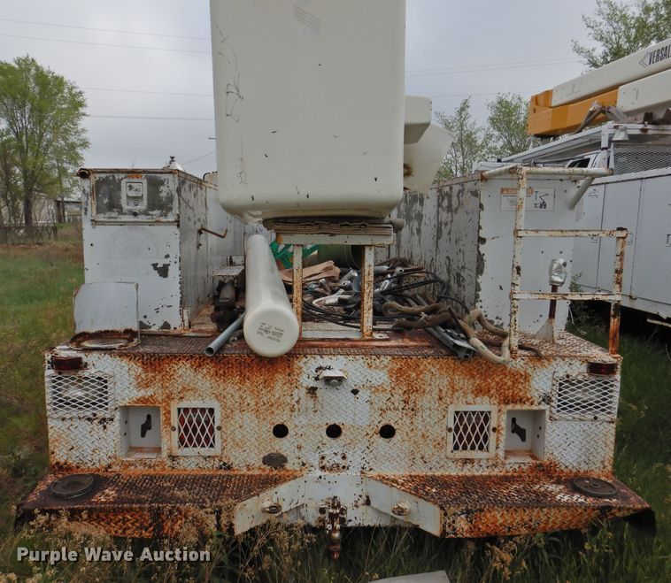 image for item DI0069 1993 Chevrolet Kodiak bucket truck