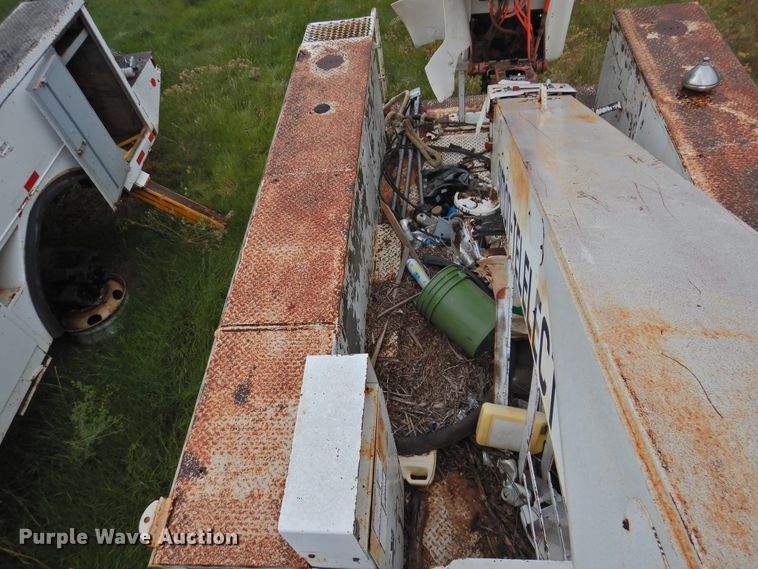 image for item DI0069 1993 Chevrolet Kodiak bucket truck