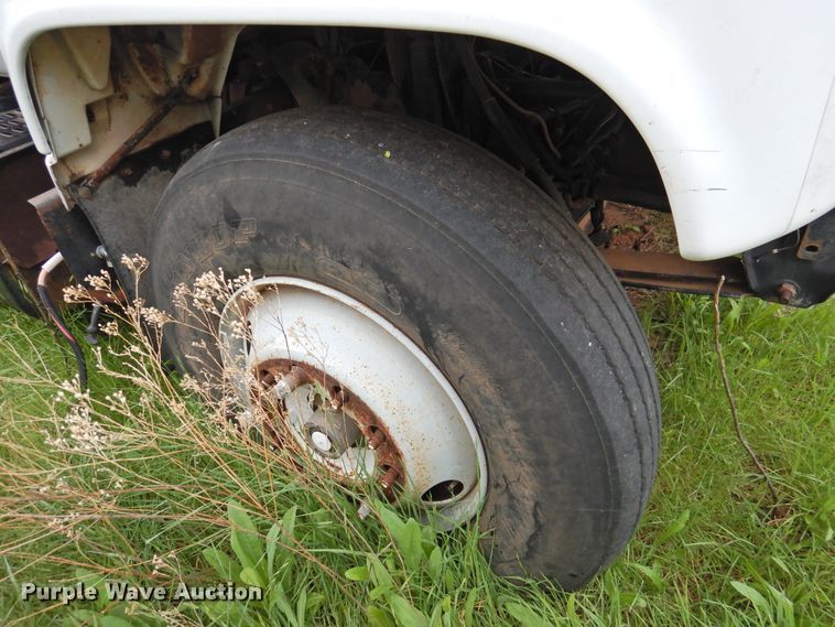 image for item DI0069 1993 Chevrolet Kodiak bucket truck