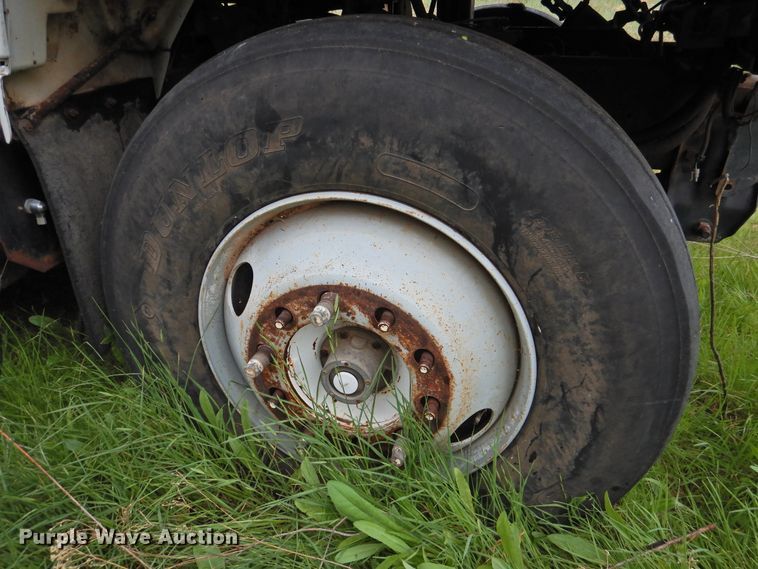 image for item DI0069 1993 Chevrolet Kodiak bucket truck