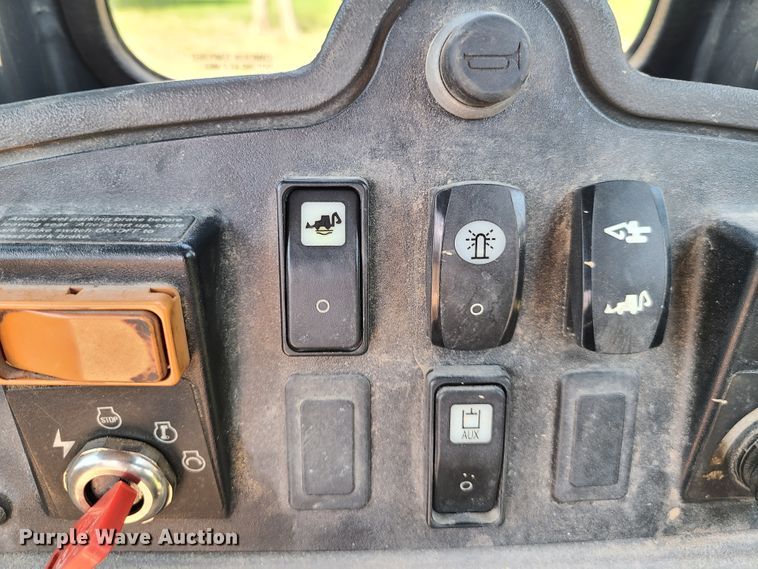 image for item EL9803 2010 John Deere 710J  backhoe