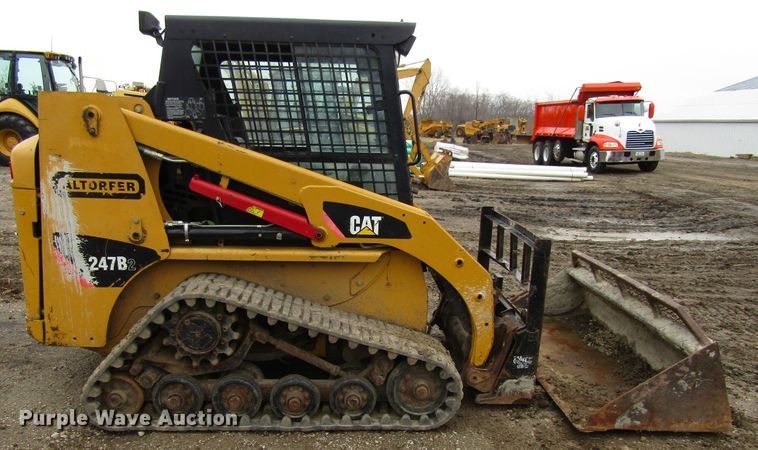 image for item FD9390 2007 Caterpillar 247B  tracked skid steer loader