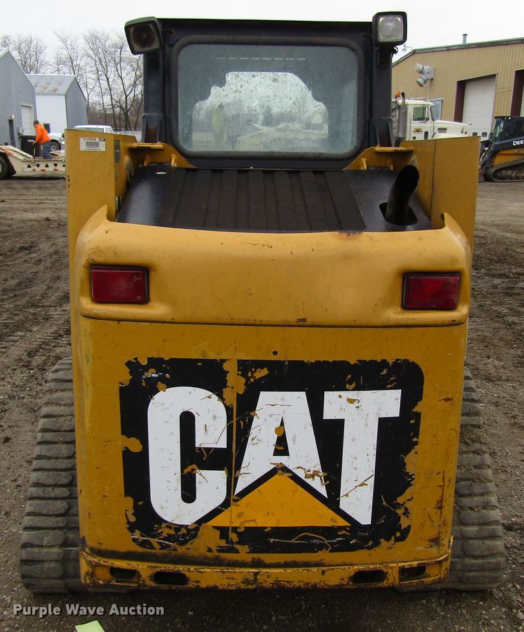 image for item FD9390 2007 Caterpillar 247B  tracked skid steer loader