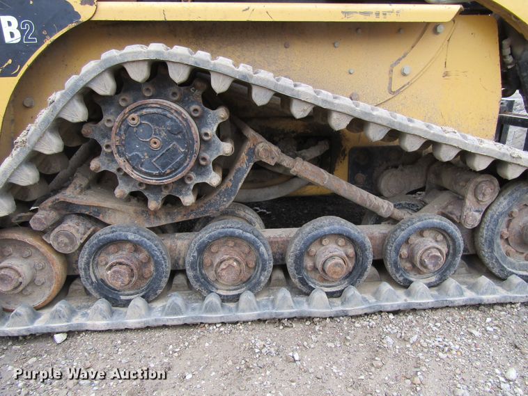 image for item FD9390 2007 Caterpillar 247B  tracked skid steer loader