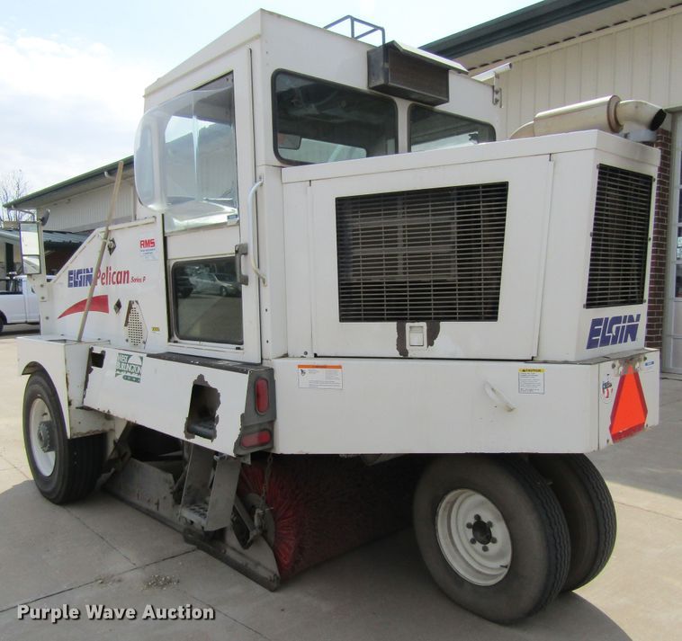 image for item FD9403 2000 Elgin Pelican Series P street sweeper
