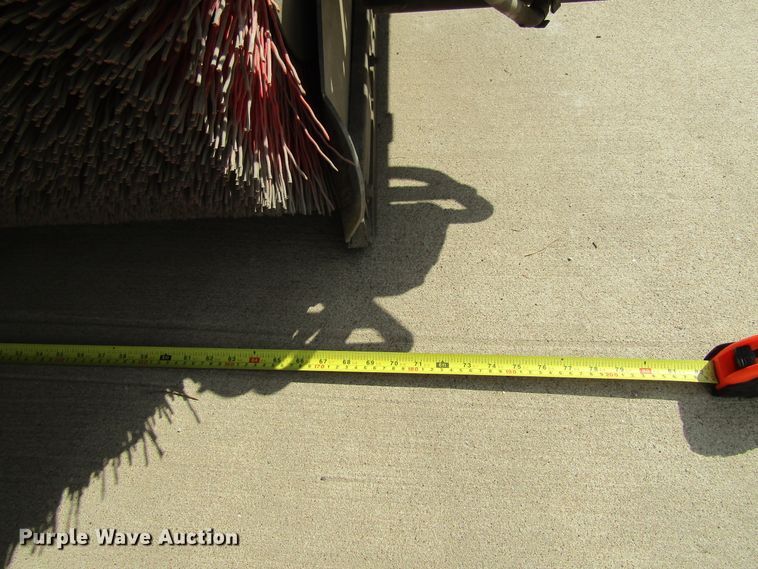 image for item FD9403 2000 Elgin Pelican Series P street sweeper