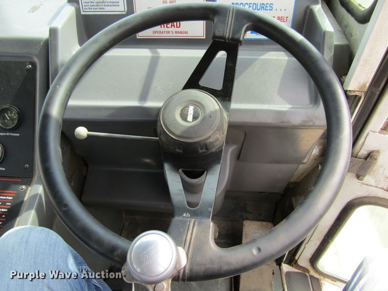 image for item FD9403 2000 Elgin Pelican Series P street sweeper