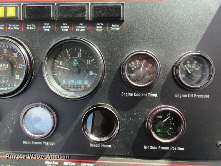 image for item FD9403 2000 Elgin Pelican Series P street sweeper