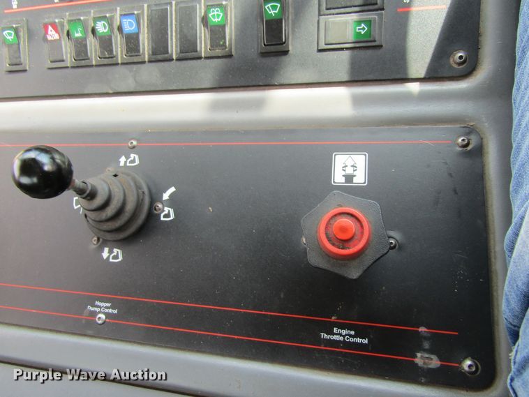 image for item FD9403 2000 Elgin Pelican Series P street sweeper