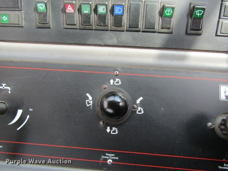 image for item FD9403 2000 Elgin Pelican Series P street sweeper