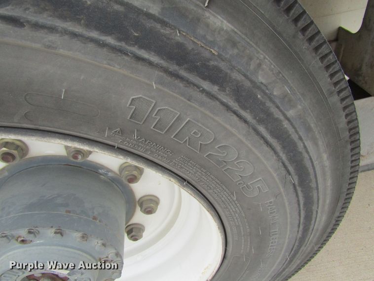 image for item FD9403 2000 Elgin Pelican Series P street sweeper