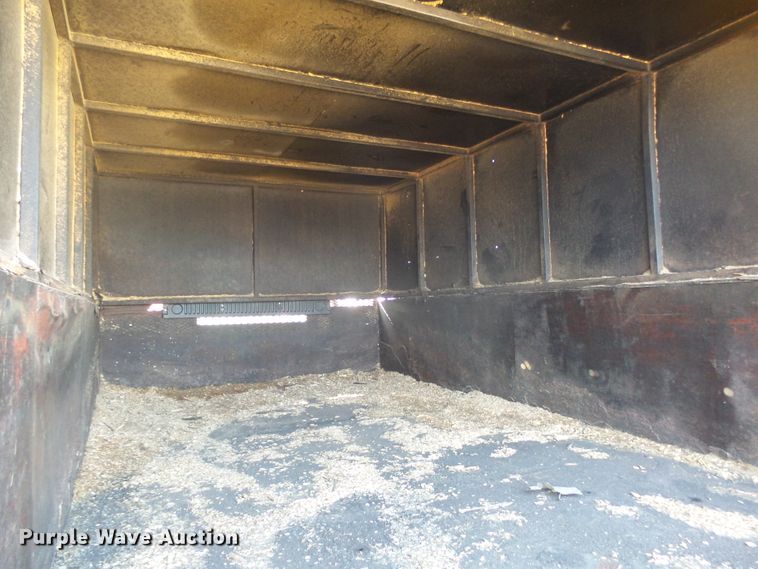 image for item FR9521 1998 Ford F700 chipper bed truck