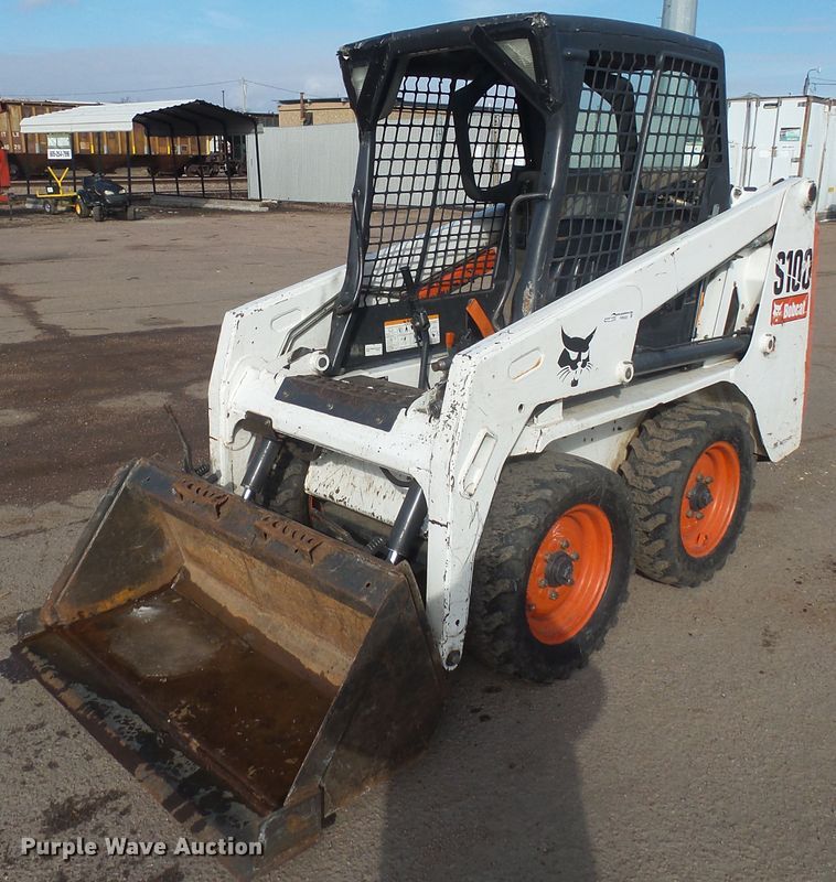 image for item FR9522 2007 Bobcat S100  skid steer loader