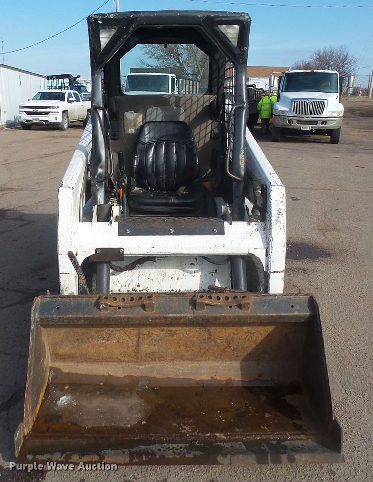 image for item FR9522 2007 Bobcat S100  skid steer loader