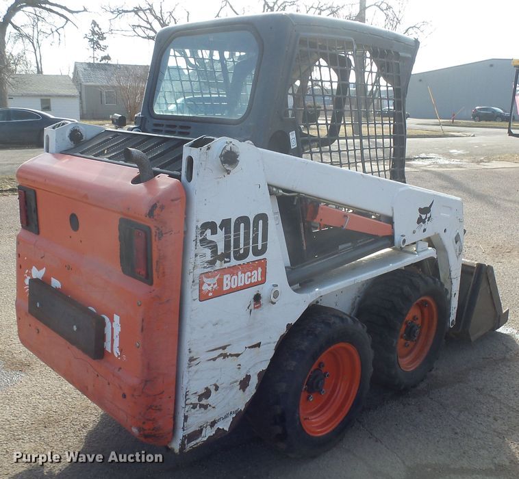 image for item FR9522 2007 Bobcat S100  skid steer loader