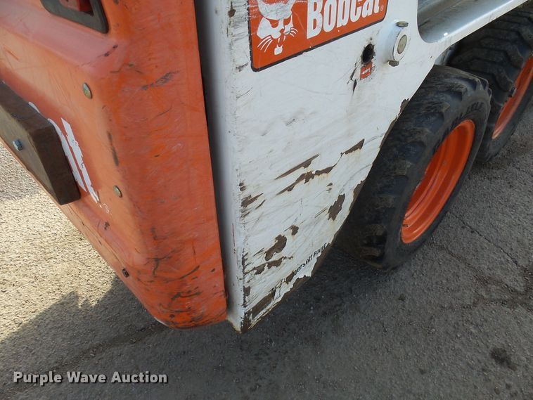 image for item FR9522 2007 Bobcat S100  skid steer loader