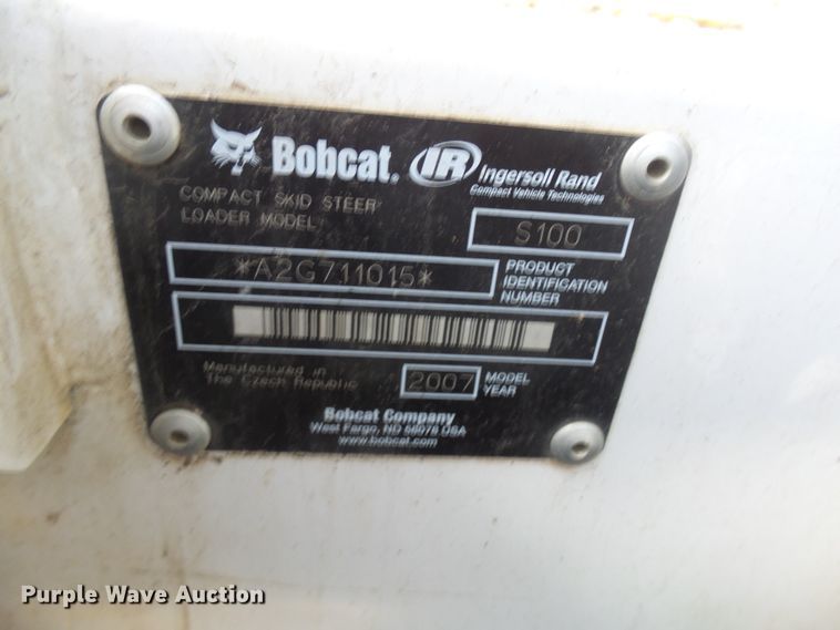 image for item FR9522 2007 Bobcat S100  skid steer loader
