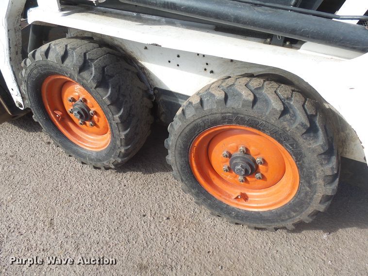 image for item FR9522 2007 Bobcat S100  skid steer loader