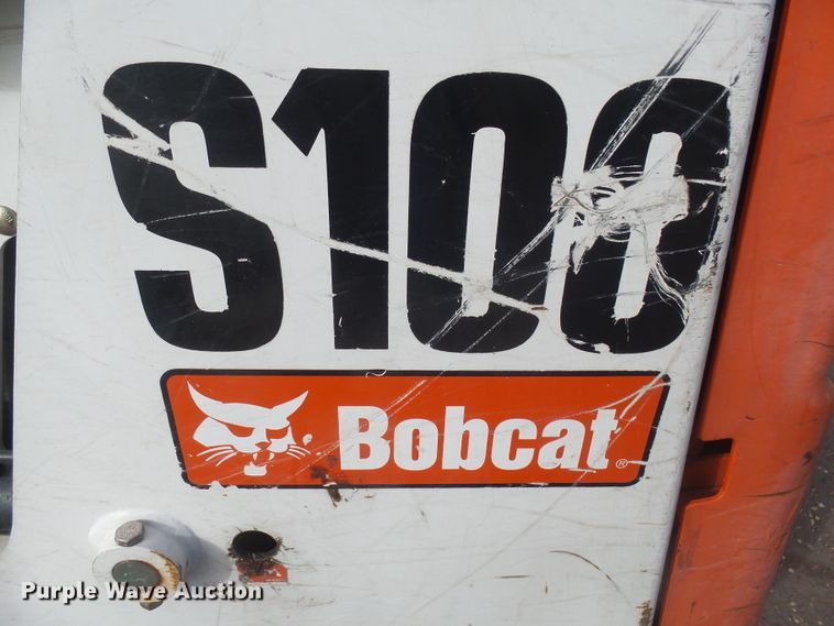 image for item FR9522 2007 Bobcat S100  skid steer loader