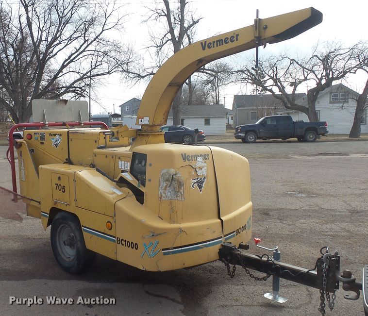 image for item FR9523 2005 Vermeer BC1000XL wood chipper