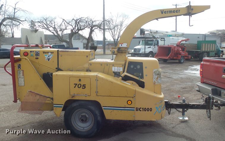 image for item FR9523 2005 Vermeer BC1000XL wood chipper