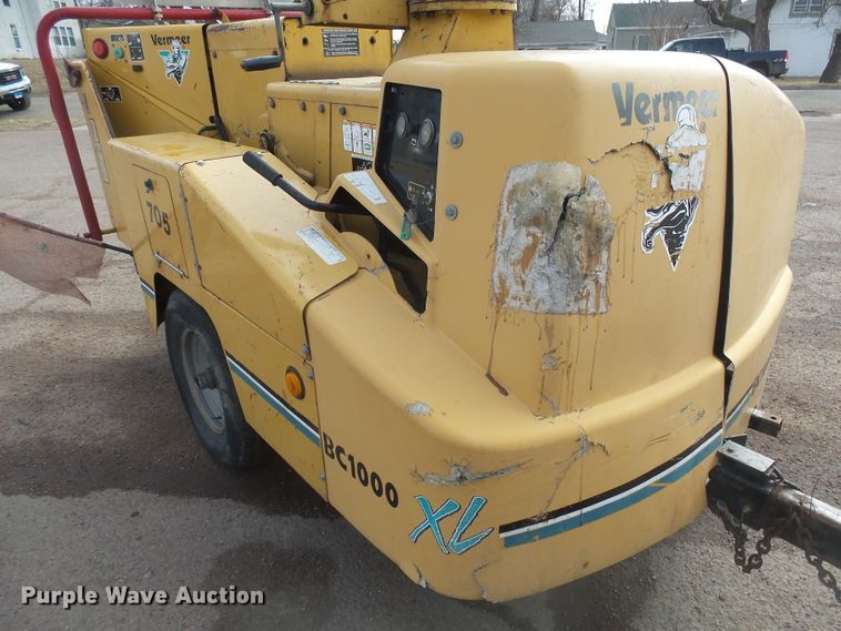 image for item FR9523 2005 Vermeer BC1000XL wood chipper