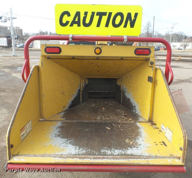 image for item FR9523 2005 Vermeer BC1000XL wood chipper
