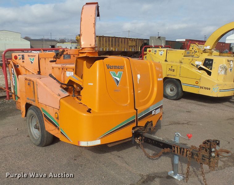 image for item FR9524 Vermeer BC1000XL wood chipper