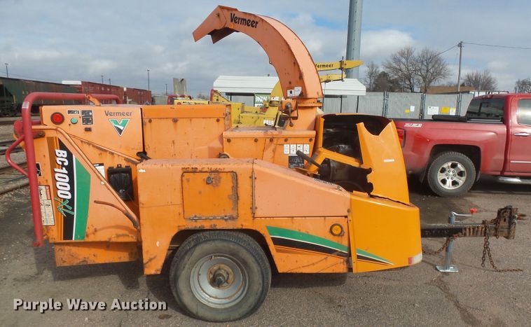 image for item FR9524 Vermeer BC1000XL wood chipper