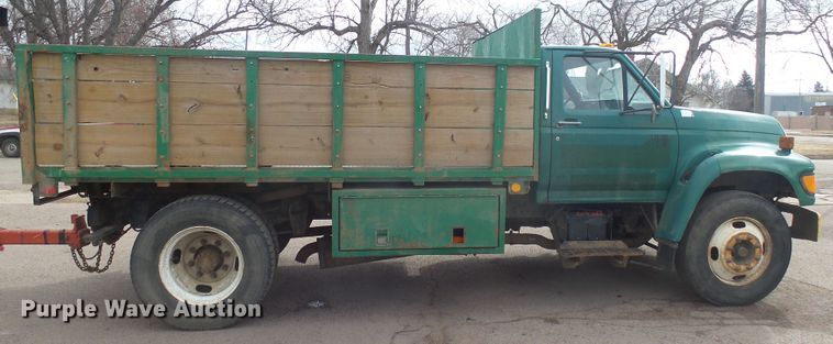 image for item FR9561 1998 Ford F800 dump truck