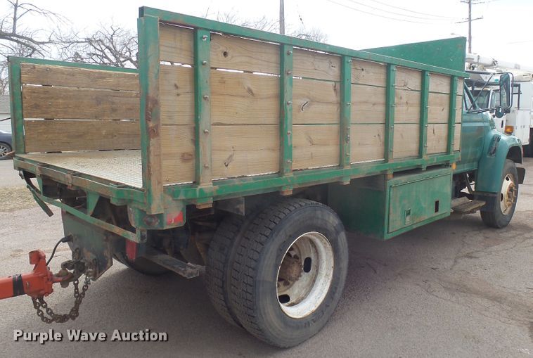 image for item FR9561 1998 Ford F800 dump truck