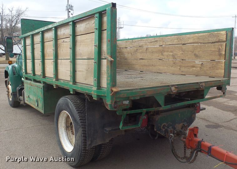 image for item FR9561 1998 Ford F800 dump truck