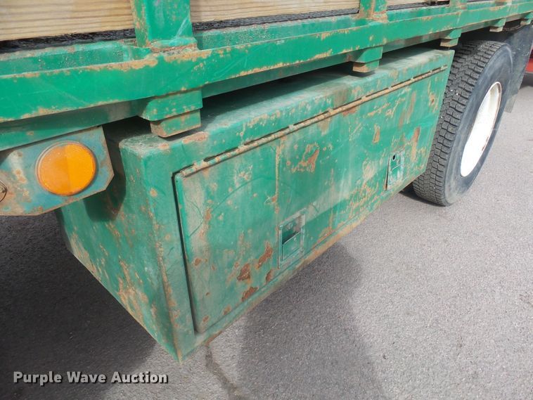 image for item FR9561 1998 Ford F800 dump truck