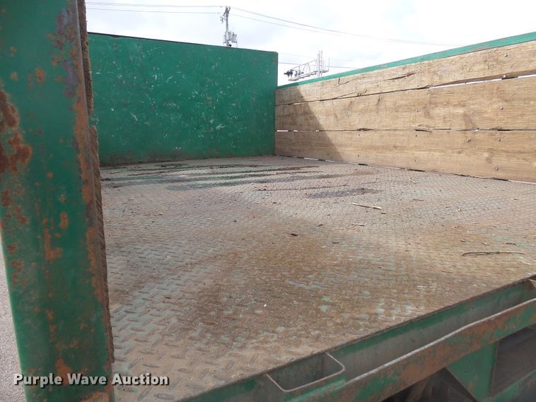 image for item FR9561 1998 Ford F800 dump truck