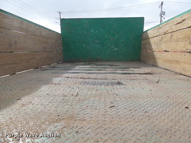 image for item FR9561 1998 Ford F800 dump truck