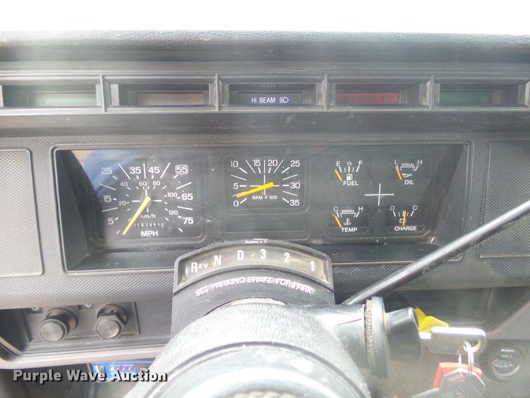 image for item FR9561 1998 Ford F800 dump truck