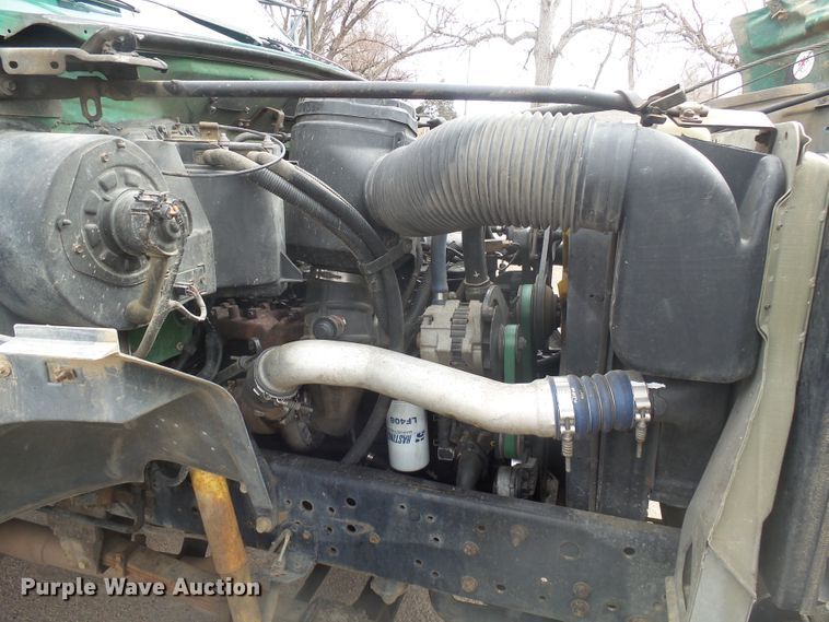 image for item FR9561 1998 Ford F800 dump truck