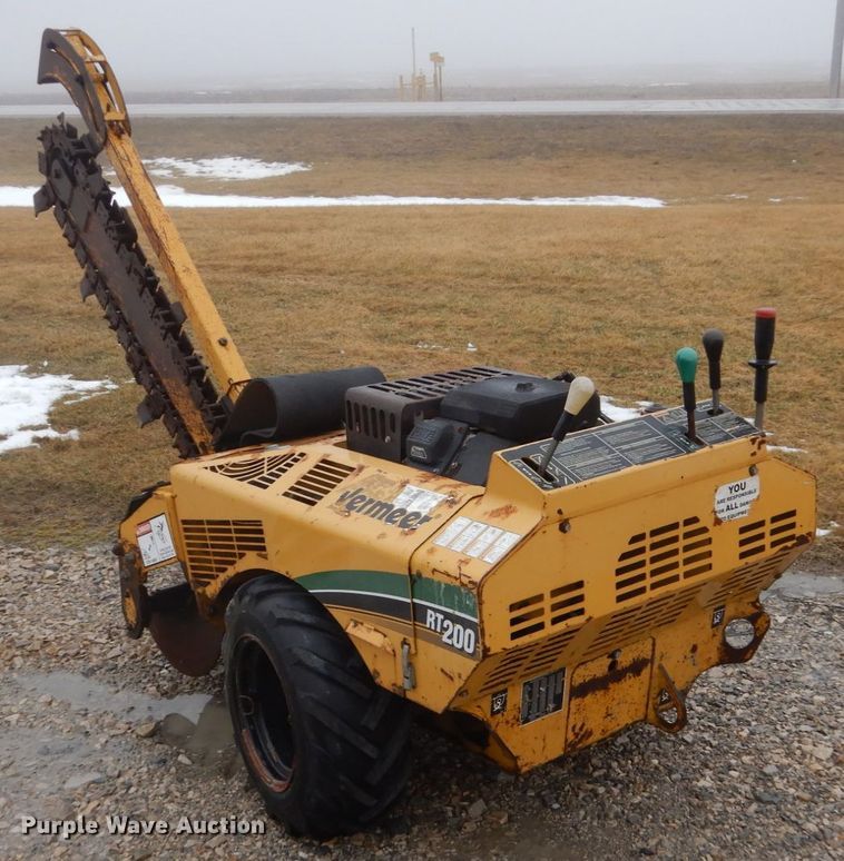 image for item FX9015 Vermeer RT200 trencher